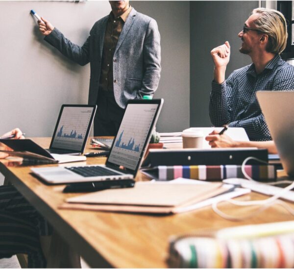 Estrategias para reducir el estrés en el trabajo sin perder la concentración