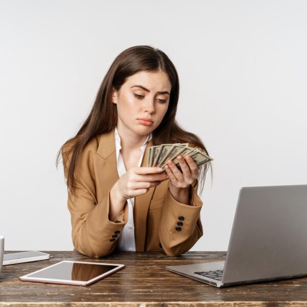 Hábitos financieros que podrían dañar tu tranquilidad